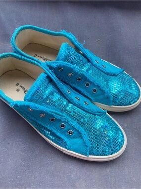 🩵💎WORN ONCE!🩵💎Montana West Women’s SZ. 8 Sequin Slip-On Sneakers-Turquoise Blue